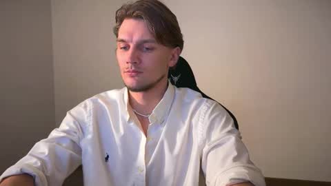 Snapshot of jessierise chatting on 2, 10, 2025 JessieRise online show from 2, 10, 2025