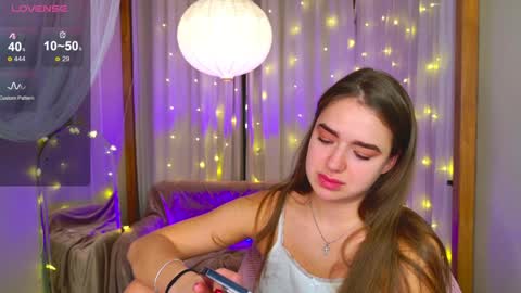 Snapshot of jessiestarz chatting on 4, 1, 2025 Jessi online show from 4, 1, 2025