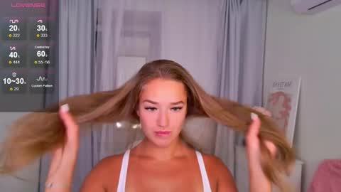 Snapshot of jessiestarz chatting on 12, 9, 2025 Jessi online show from 12, 9, 2025