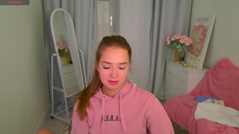 Snapshot of jessiestarz chatting on 8, 10, 2025 Jessi online show from 8, 10, 2025