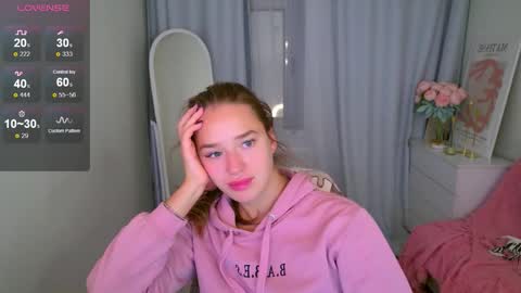 Snapshot of jessiestarz chatting on 10, 10, 2025 Jessi online show from 10, 10, 2025