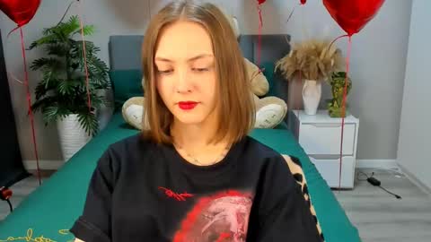 Snapshot of jessswalker chatting on 28, 2, 2025 JesssWalker online show from 28, 2, 2025