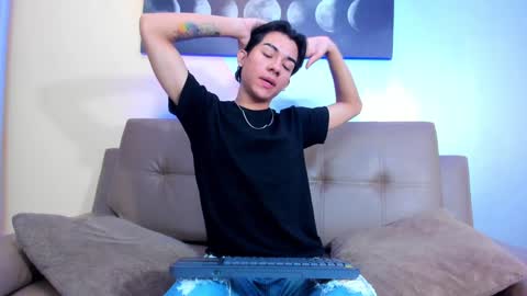 Jessy Mateus online show from 4, 12, 2024