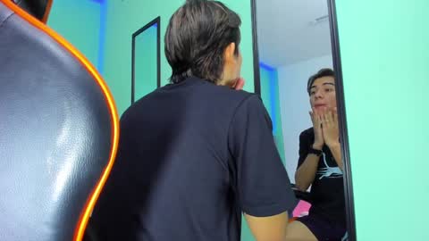 Jessy Mateus online show from 8, 1, 2025