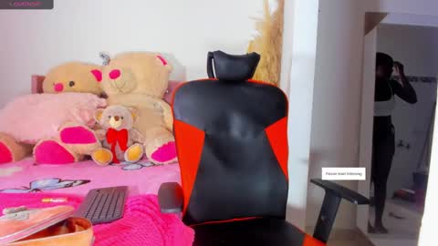 Jessy online show from 4, 10, 2025