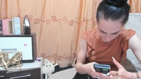Jessylonghair online show from 12, 7, 2026
