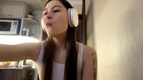 Lynn online show from 27, 10, 2025