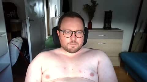 Snapshot of jeuneloup92 chatting on 11, 9, 2025 jeuneloup92 online show from 11, 9, 2025