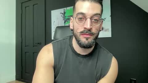 Snapshot of jeunemek00779042 chatting on 22, 12, 2025 JEUNEMEK007 online show from 22, 12, 2025