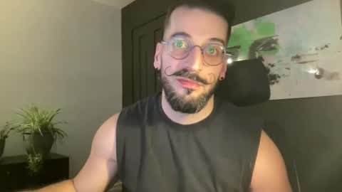 Snapshot of jeunemek00779042 chatting on 23, 12, 2025 JEUNEMEK007 online show from 23, 12, 2025