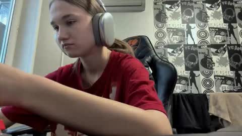 Helgi online show from 4, 12, 2025