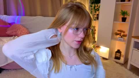 Snapshot of jewellhogan chatting on 28, 5, 2026 Gwen online show from 28, 5, 2026