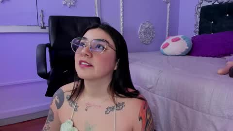 Snapshot of jeylee_ chatting on 23, 10, 2025 Jeyy online show from 23, 10, 2025