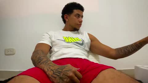 Snapshot of jeyzd25 chatting on 3, 12, 2024 Onlyfans Twitter online show from 3, 12, 2024