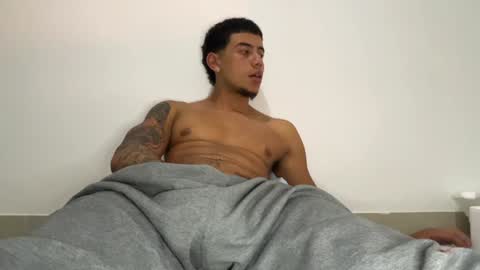 Snapshot of jeyzd25 chatting on 15, 12, 2024 Onlyfans Twitter online show from 15, 12, 2024