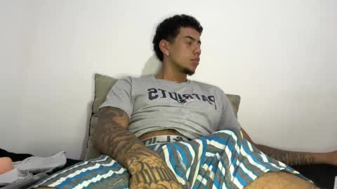 Snapshot of jeyzd25 chatting on 19, 2, 2025 Onlyfans Twitter online show from 19, 2, 2025