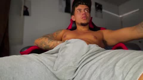 Snapshot of jeyzd25 chatting on 9, 11, 2025 Onlyfans Twitter online show from 9, 11, 2025