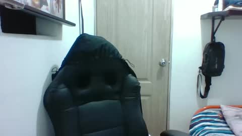 jhan1995 online show from 10, 3, 2025