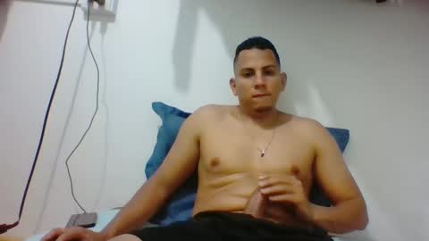 Snapshot of jhan1995 chatting on 1, 4, 2026 jhan1995 online show from 1, 4, 2026