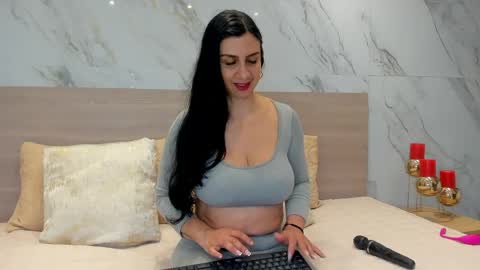 Snapshot of jhasly_am chatting on 1, 4, 2026 jhasly online show from 1, 4, 2026