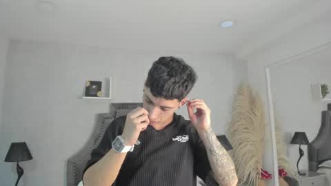 Snapshot of jhoanleandro chatting on 3, 5, 2026 jhoanleandro online show from 3, 5, 2026