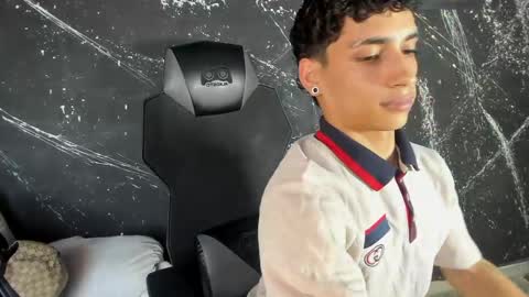 Snapshot of jhoanleandro chatting on 15, 5, 2026 jhoanleandro online show from 15, 5, 2026