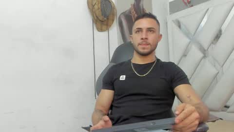 Snapshot of jhonny_flames7 chatting on 10, 2, 2025 jhonny online show from 10, 2, 2025