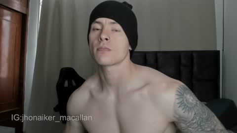 Snapshot of jhonny_macallan chatting on 1, 7, 2026 Jhonaiker online show from 1, 7, 2026