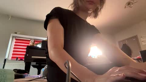 Anya online show from 16, 2, 2026