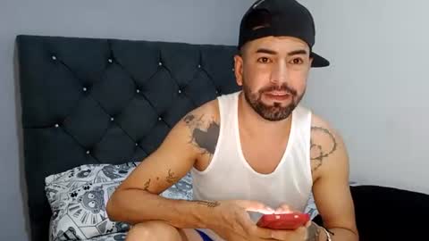Snapshot of jhos_collins chatting on 4, 7, 2026 Jhoss online show from 4, 7, 2026