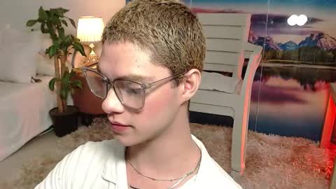 Jhuan Nhez online show from 16, 10, 2025