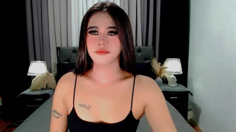 Snapshot of jhuliana_and_charles_room chatting on 28, 3, 2026 jhuliana_and_charles_room online show from 28, 3, 2026