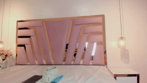 Snapshot of jiggly_ chatting on 11, 11, 2025 Jiggly online show from 11, 11, 2025