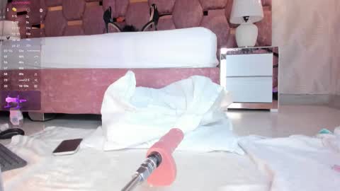 Snapshot of jiggly_ chatting on 14, 11, 2025 Jiggly online show from 14, 11, 2025