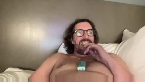 Snapshot of jimboo400 chatting on 22, 9, 2025 jimboo400 online show from 22, 9, 2025