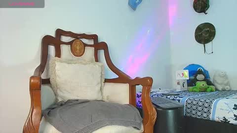 Jimm  Independent Model  online show from 27, 10, 2025