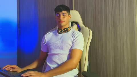 Snapshot of jimmy_leeh_ chatting on 9, 11, 2025 Jimmy Leeh online show from 9, 11, 2025