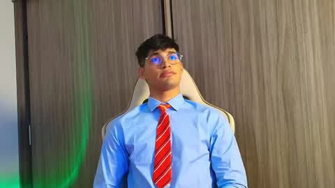 Snapshot of jimmy_leeh_ chatting on 22, 11, 2025 Jimmy Leeh online show from 22, 11, 2025