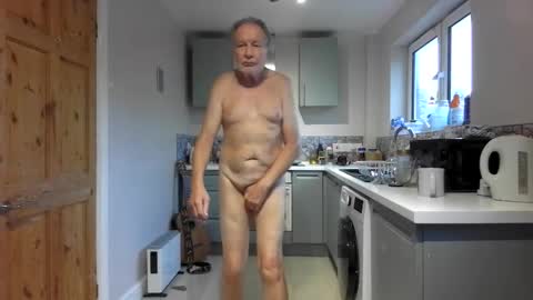 Snapshot of jimmybenido chatting on 14, 9, 2025 Jim Redgewell online show from 14, 9, 2025