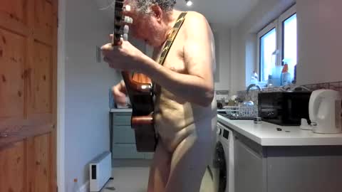 Snapshot of jimmybenido chatting on 15, 10, 2025 Jim Redgewell online show from 15, 10, 2025