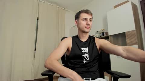 Snapshot of jimmys_style chatting on 7, 11, 2025 AlphaJimmy online show from 7, 11, 2025