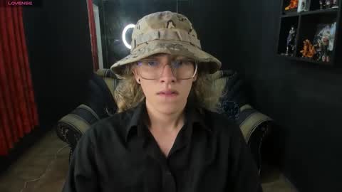Snapshot of jinnbook chatting on 21, 10, 2025 JinnBook online show from 21, 10, 2025