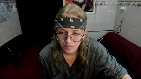 Snapshot of jinnbook chatting on 12, 1, 2026 JinnBook online show from 12, 1, 2026