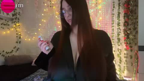 Snapshot of jiyonaa chatting on 11, 9, 2025 Ister online show from 11, 9, 2025