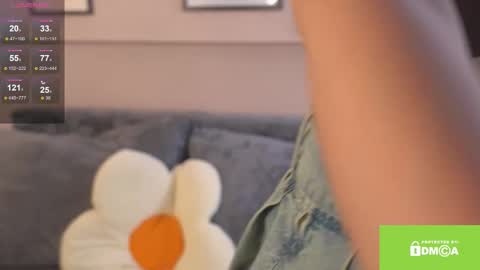 Snapshot of jjennnyy chatting on 27, 9, 2025 Jenny online show from 27, 9, 2025