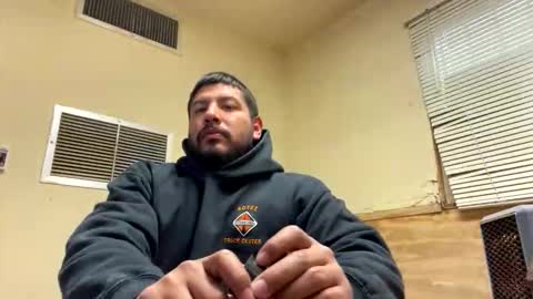 Snapshot of jjuarez5409 chatting on 1, 2, 2026 jjuarez5409 online show from 1, 2, 2026