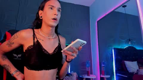 Joa Isaza     online show from 22, 2, 2025