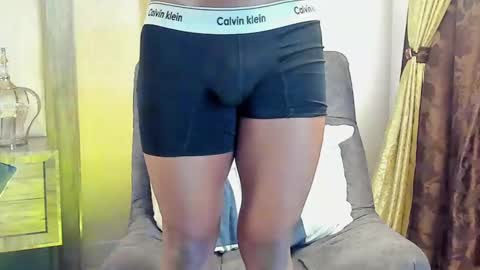 JOAN SAENZ online show from 9, 3, 2025