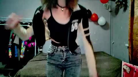 Joannatompson online show from 20, 11, 2025