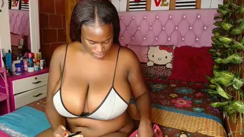 Snapshot of joannediamonds chatting on 10, 9, 2025 joannediamonds online show from 10, 9, 2025